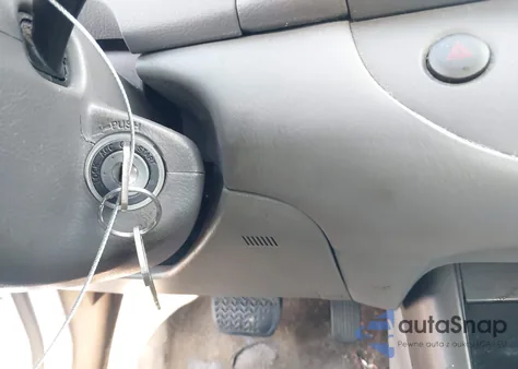 2002 Toyota Camry Le из США, поврежденный, VIN 4T1BE32K22U604831